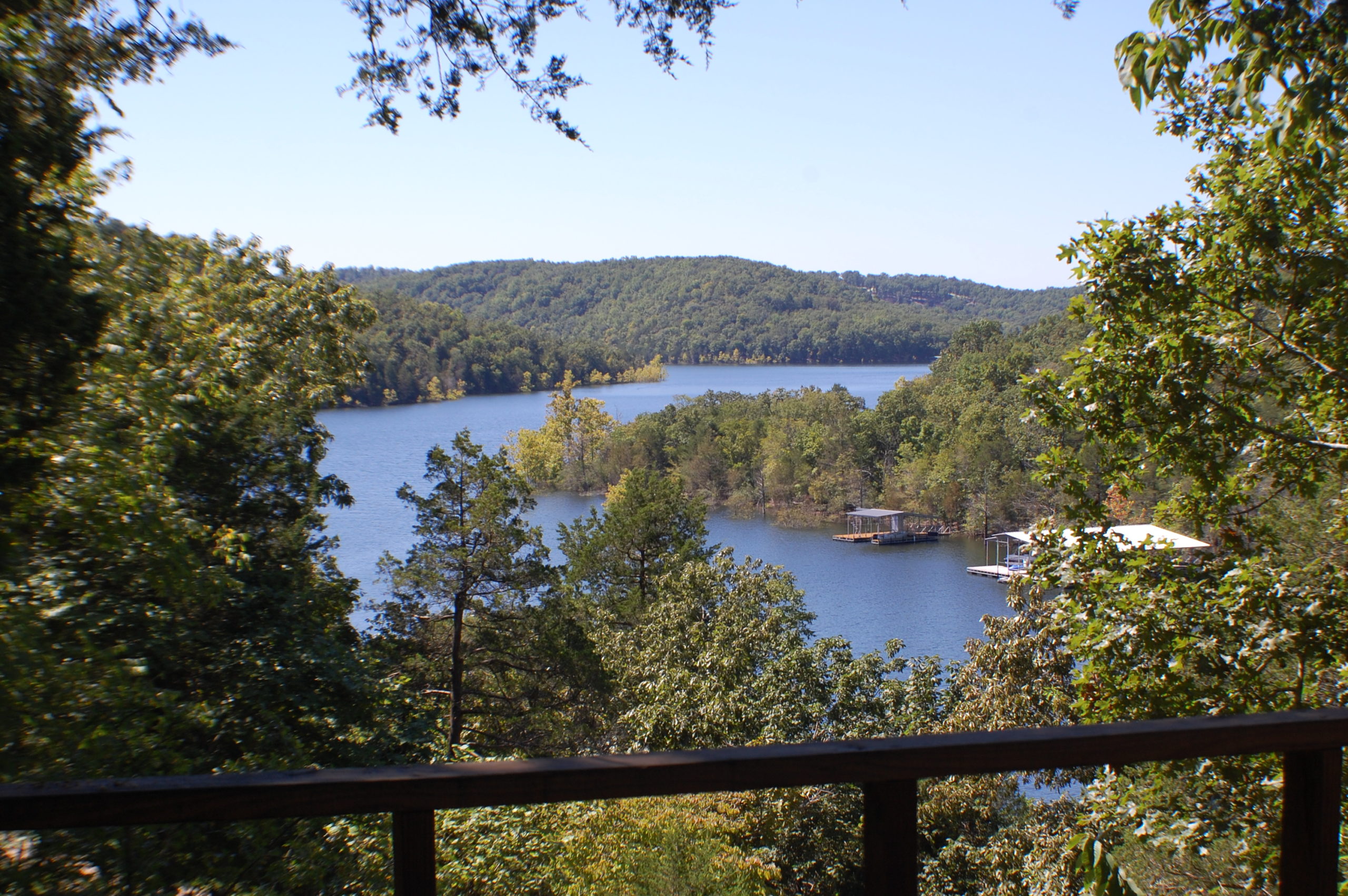 Romantic Beaver Lake Cabins with Jacuzzi & Fireplace