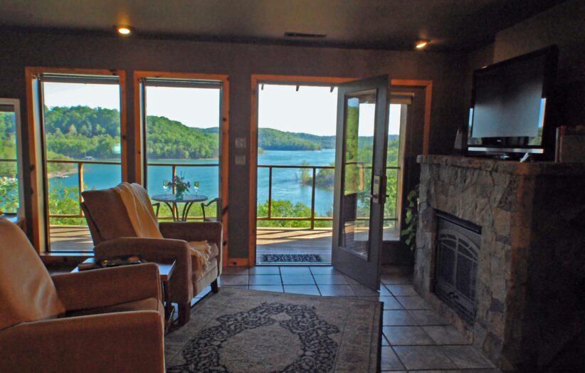 Romantic Lake View Suites – Beaver Lakefront Cabins